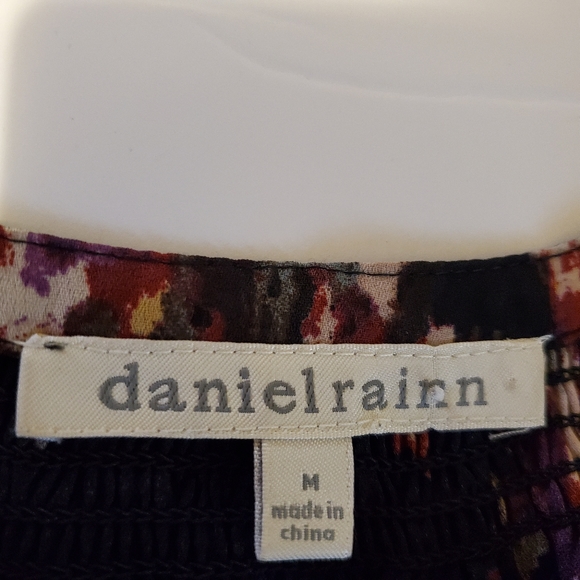 Daniel Rainn Keyhole Print Smocked Blouse Top M - Picture 6 of 7